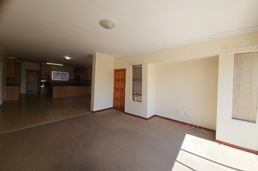 2 Bedroom Property for Sale in Langenhovenpark Free State